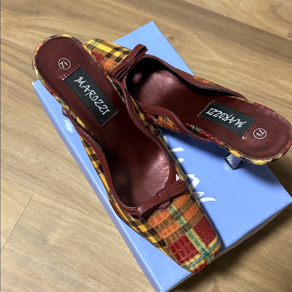 Women's Plaid Heels - Red and Brown